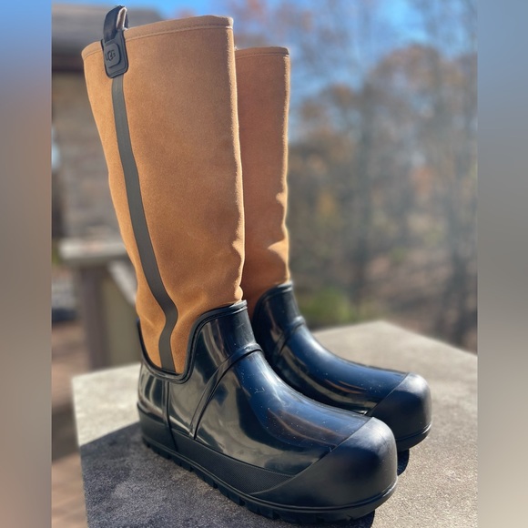 UGG Raincloud Tall Waterproof Suede Boots- Sz. 11 - Picture 3 of 11
